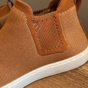 Rothy’s Chelsea Boot in Fawn